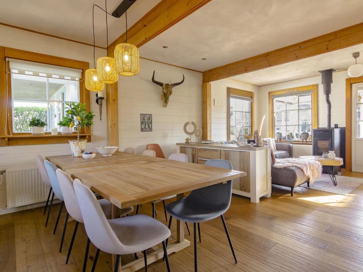 Beautiful Holiday Home With Private Terrace Kropswolde Bagian luar foto