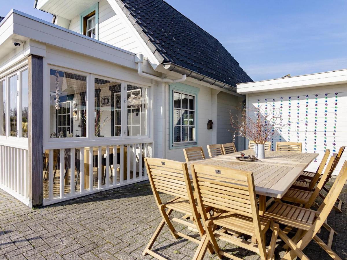 Beautiful Holiday Home With Private Terrace Kropswolde Bagian luar foto