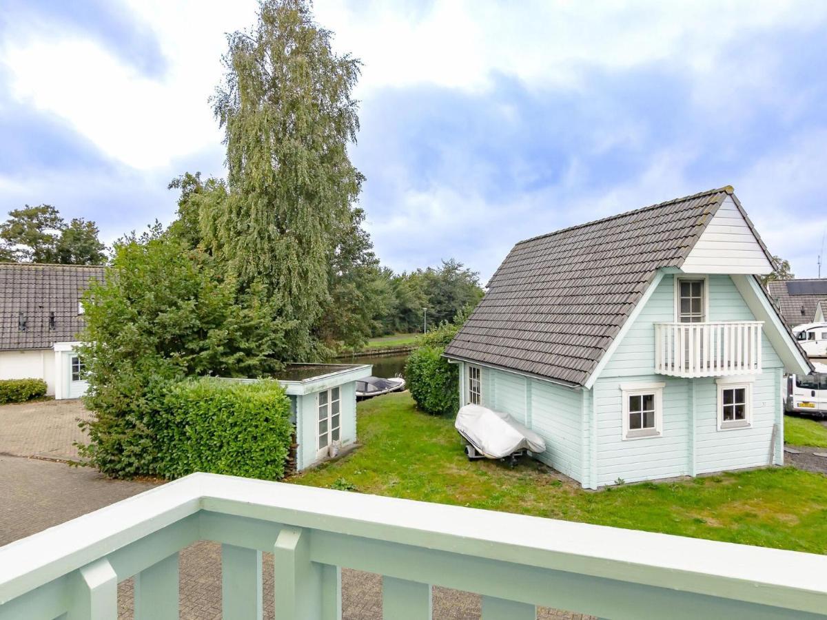 Beautiful Holiday Home With Private Terrace Kropswolde Bagian luar foto