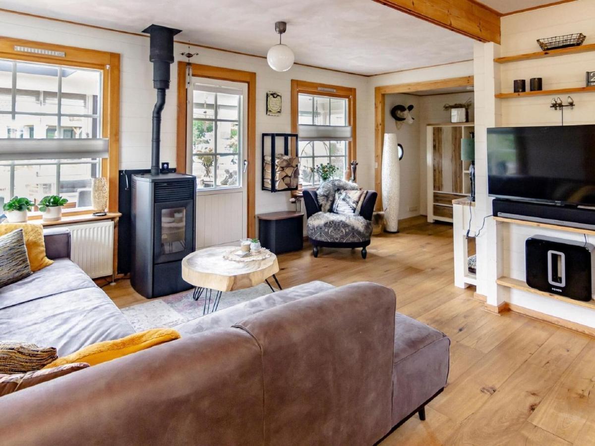 Beautiful Holiday Home With Private Terrace Kropswolde Bagian luar foto