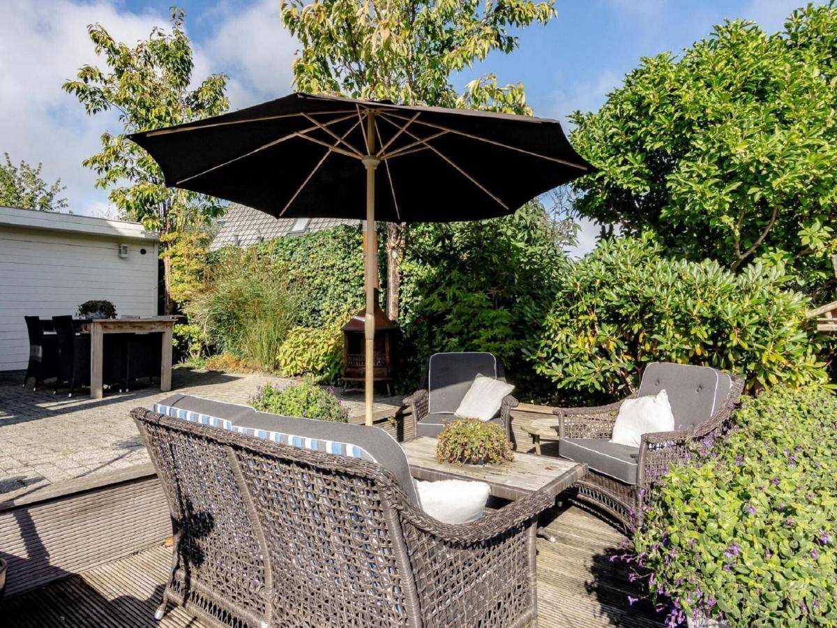 Beautiful Holiday Home With Private Terrace Kropswolde Bagian luar foto